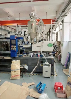 Фидера затяжелителя вакуума лепешки смолы машина 380V 50Hz всасывания пластикового автоматического нагружая